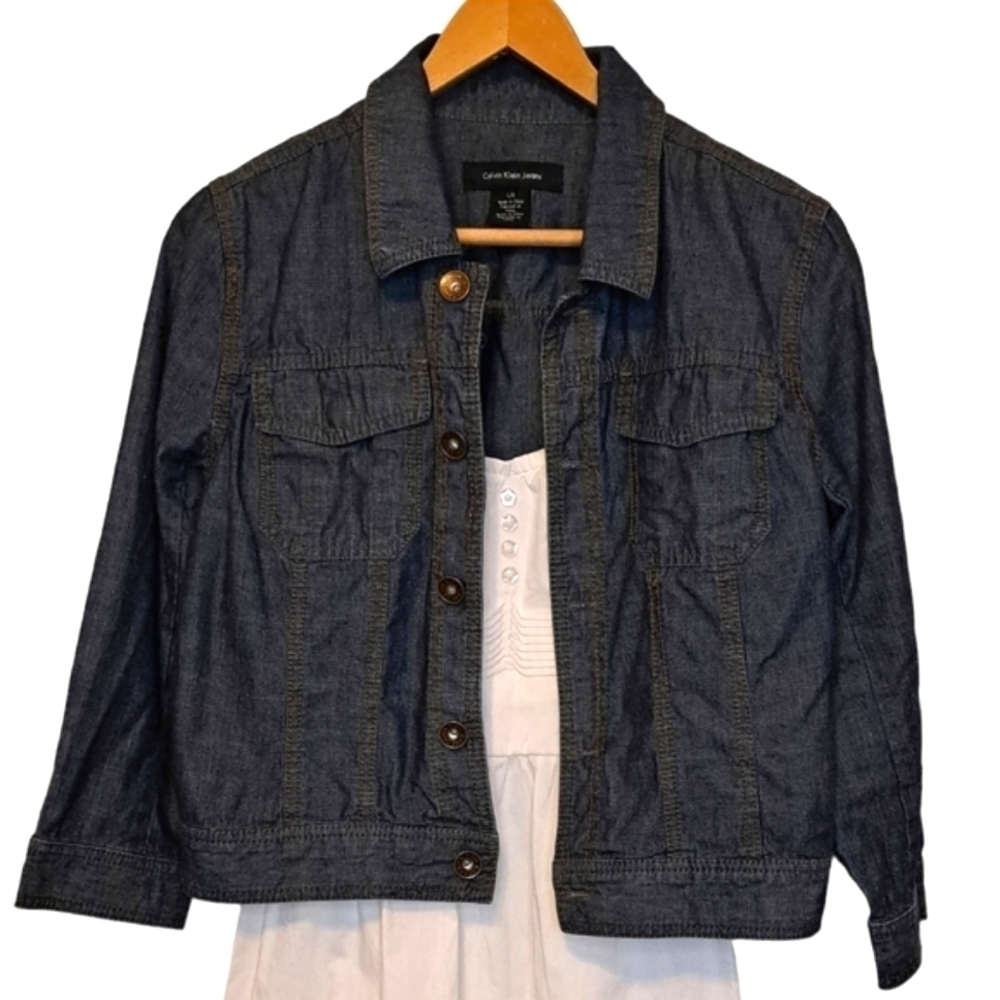 CALVIN KLEIN JEANS • Lightweight Med/Dark Denim Jacket• 100% Cotton • Large •EUC
